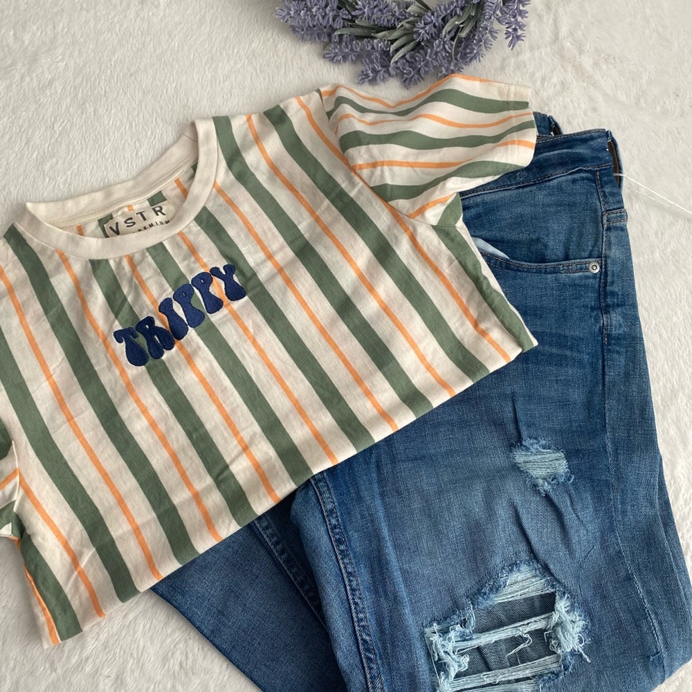 Short sleeve tee